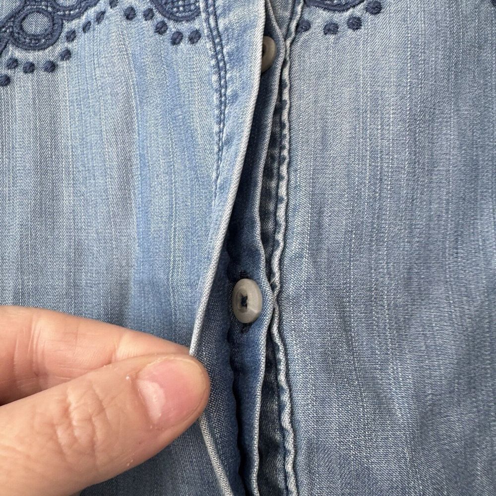 NWT Holding Horses Medium Blue Chambray Embroidered Long Sleeve‎ Button Up Shirt - Picture 8 of 8